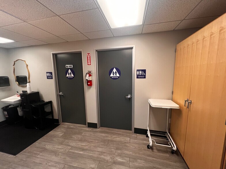 More Photos Of 829-835 W 9th St, San Pedro Medical For Sale