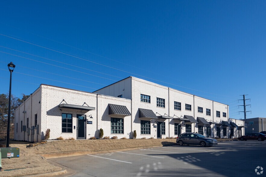 Primary Photo Of 6110 McFarland Station Dr, Alpharetta Office For Sale