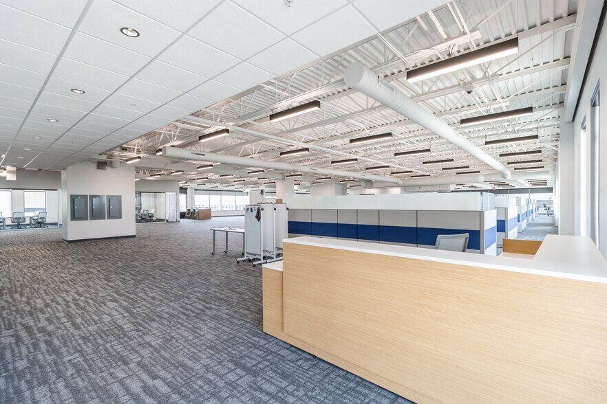 More Photos Of 1465 SW Park Square Dr, Ankeny Office For Lease