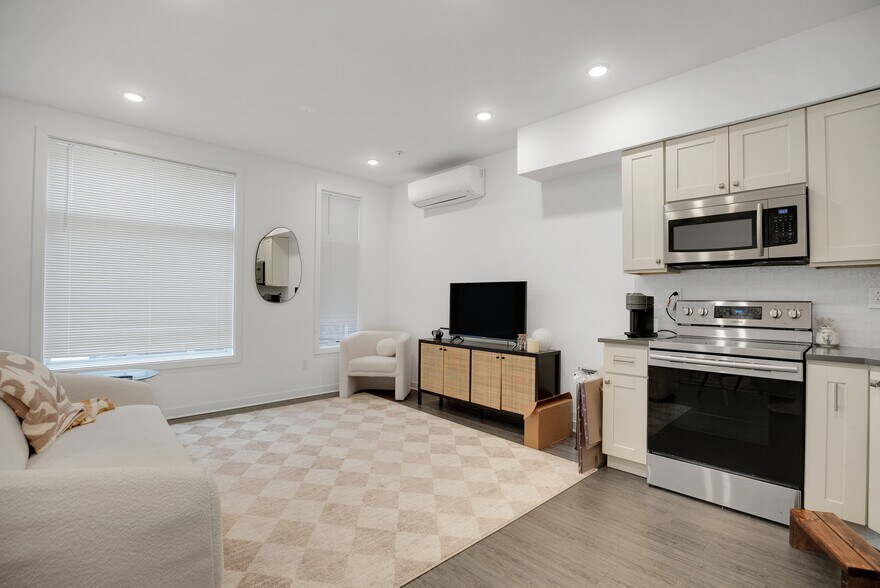 More Photos Of 1425 Frankford Ave, Philadelphia Storefront Retail Residential For Sale