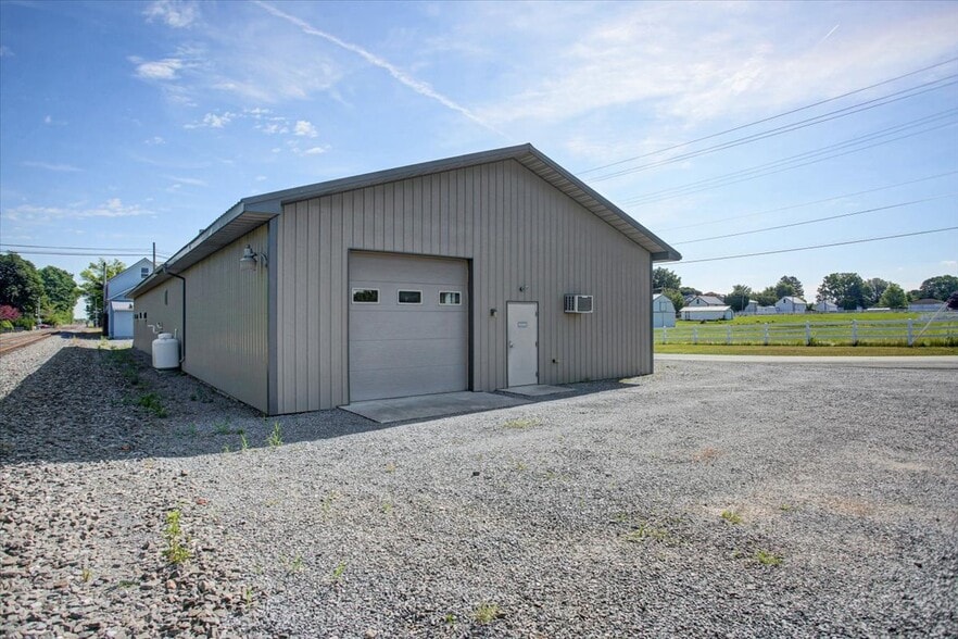 More Photos Of 5751 Colorado St. Ext., Chambersburg Flex For Sale