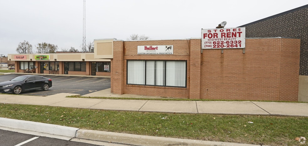 More Photos Of 127-139 E Front St, Wood Dale Freestanding For Lease