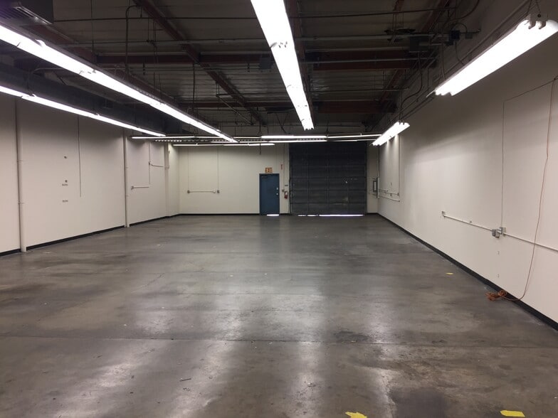 More Photos Of 684-688 E Gish Rd, San Jose Manufacturing For Lease