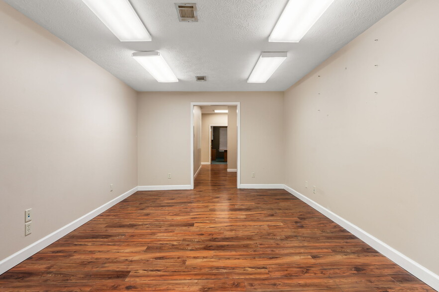 More Photos Of 2200 Sciaaca Rd, Spring Office For Sale