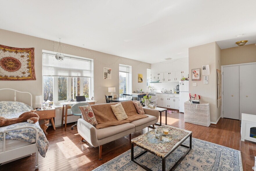 More Photos Of 320 Constitution Ave NE, Washington Apartments For Sale