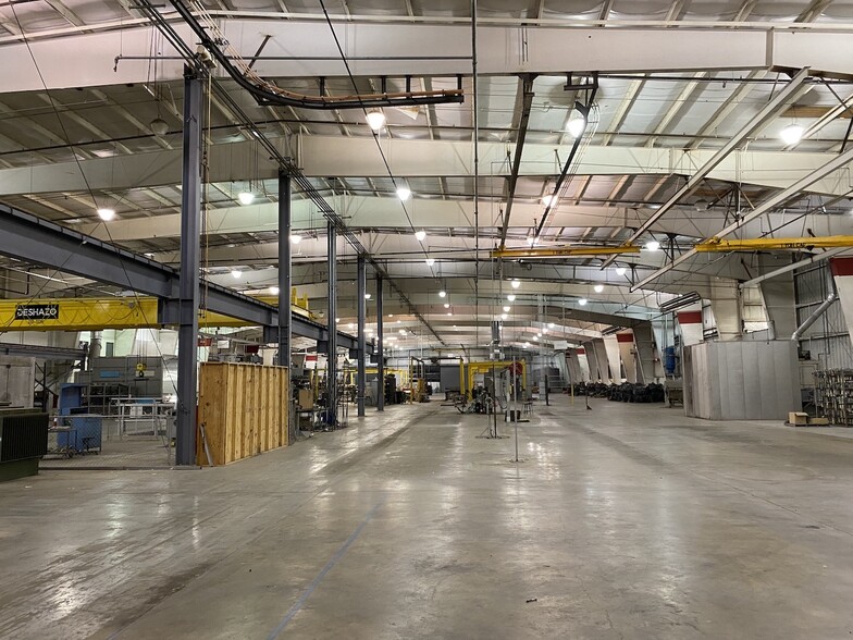 More Photos Of 896 Bowling Green Rd, Lexington Manufacturing For Lease