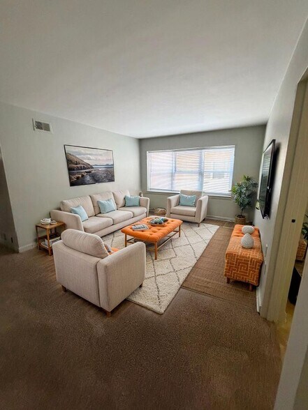 More Photos Of 924-932 State St, Bettendorf Apartments For Sale