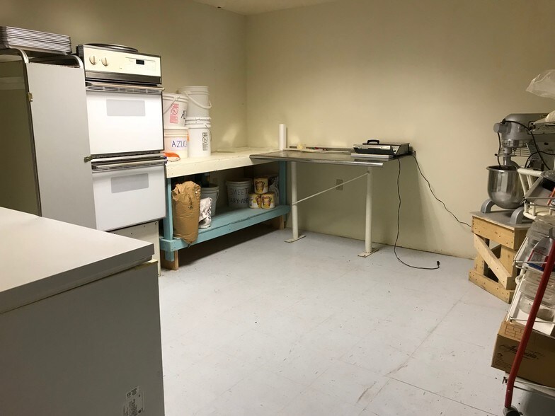 More Photos Of 12690 Pensamiento, San Elizario Convenience Store For Lease