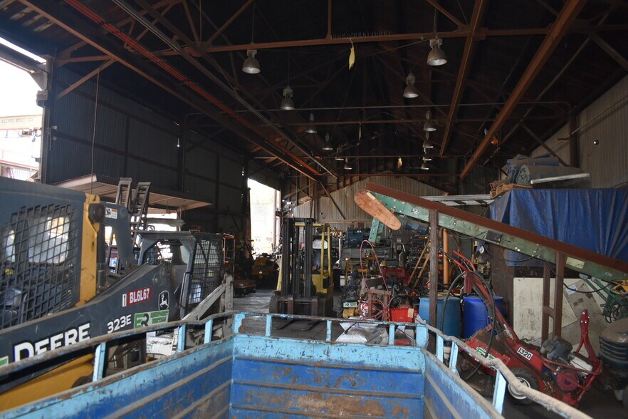 More Photos Of 8705 Crocker St, Los Angeles Land For Lease