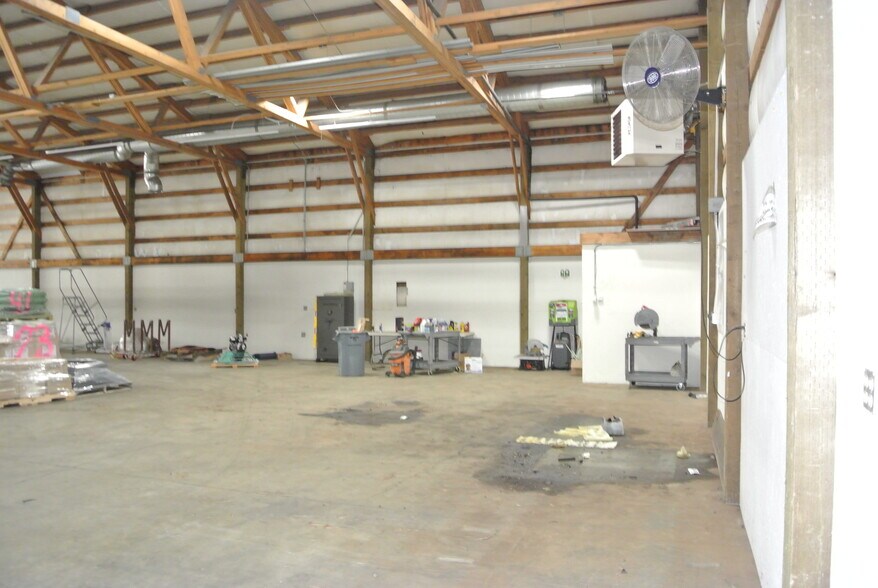 More Photos Of 7632 N Aqua Cir, Coeur d'Alene Manufacturing For Lease