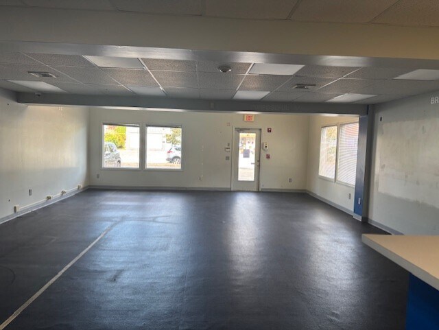 Primary Photo Of 232 Waseca Ave, Barrington General Retail For Lease