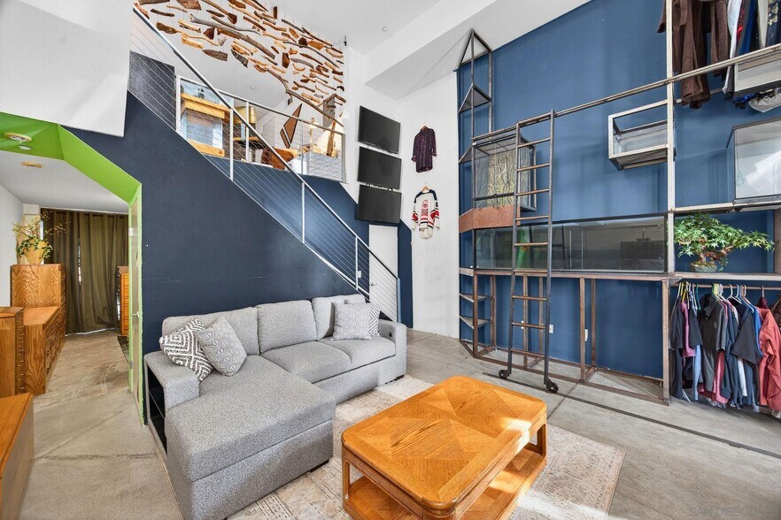 More Photos Of 1712 National Ave, San Diego Flex For Sale