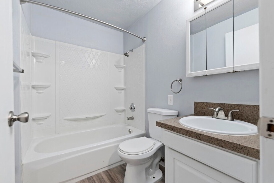 More Photos Of 2901 Robert Ln, Boise Apartments For Sale