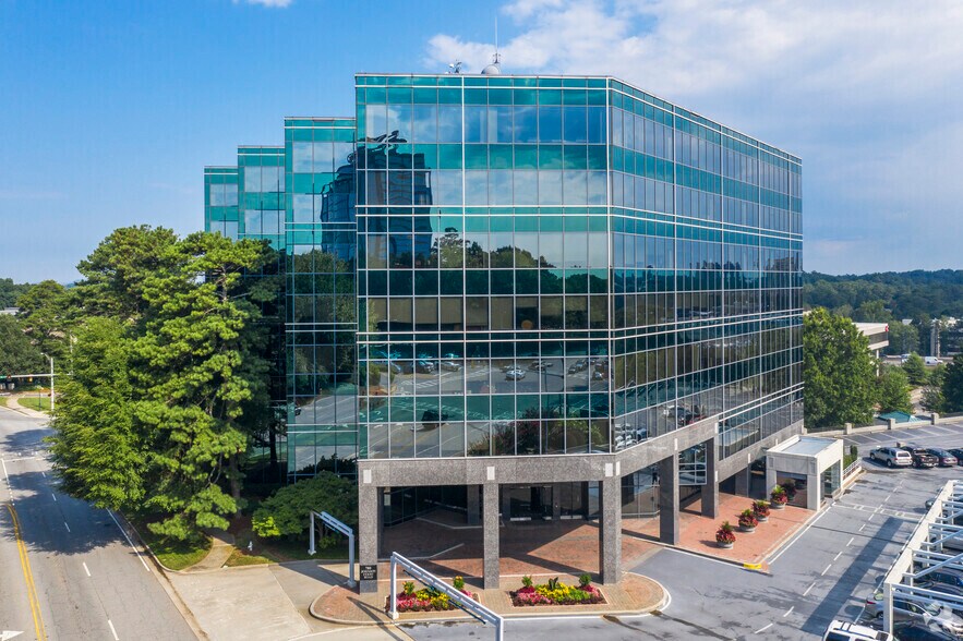 More Photos Of 780 Johnson Ferry Rd NE, Atlanta Office For Lease