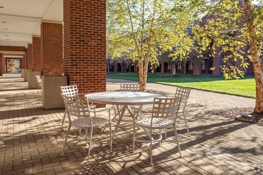 More Photos Of 920 Ridgebrook Rd, Sparks Office For Sale