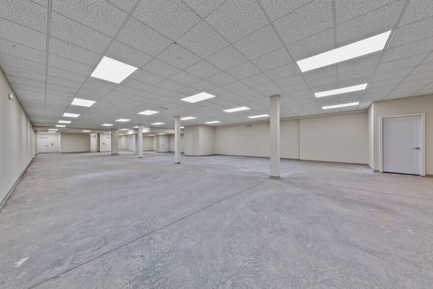 More Photos Of 2323 30th Rd, Astoria Office For Sale