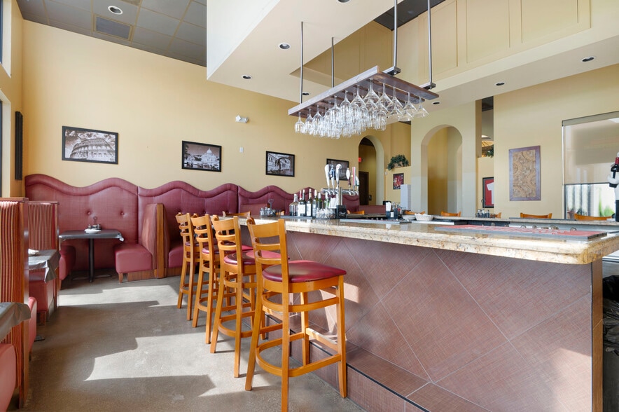 More Photos Of 2515 Tamiami Trl, Punta Gorda Restaurant For Sale