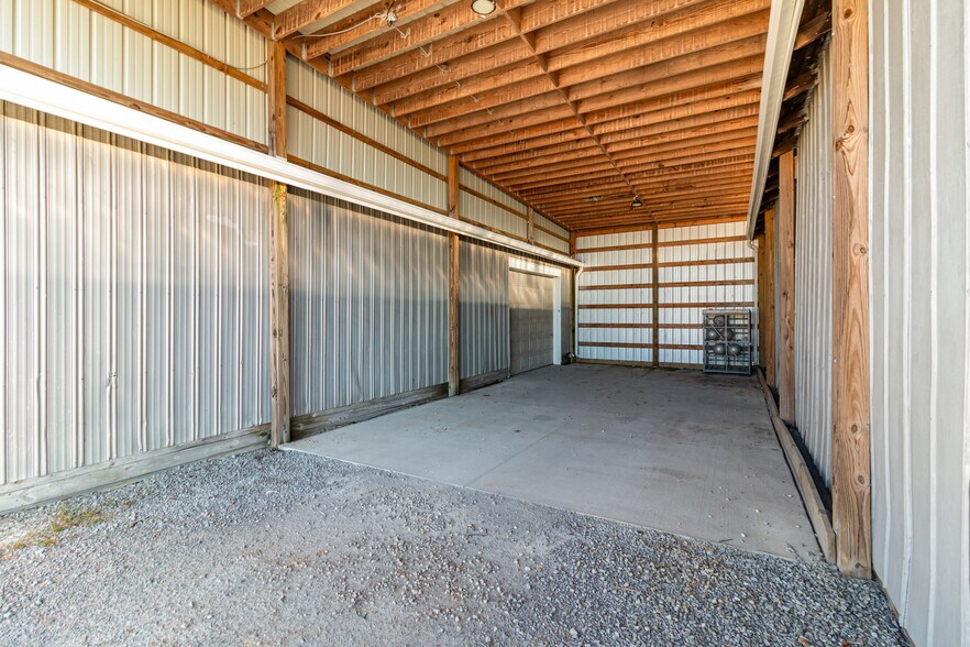 More Photos Of 8285 Tri County Hwy, Sardinia Flex For Sale