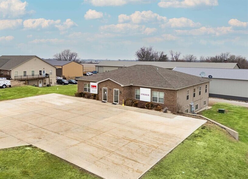 Primary Photo Of 614 State Route 116, Metamora Office For Lease
