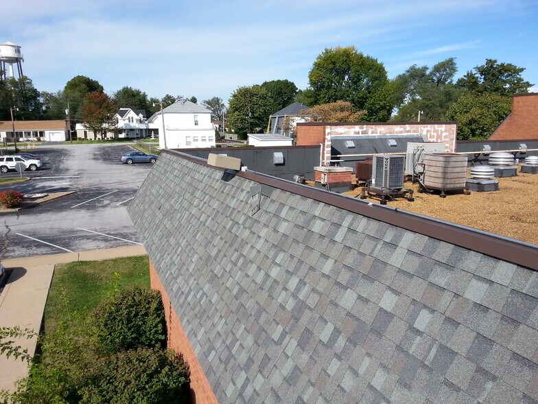 More Photos Of 311 S Main St, O'Fallon Office For Lease