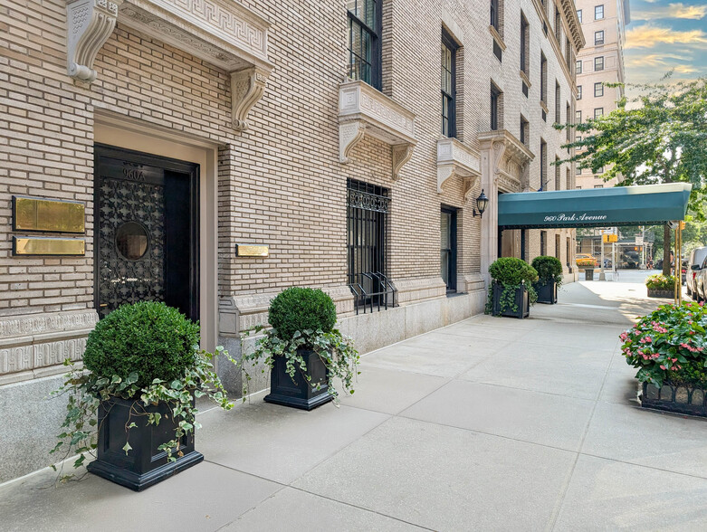 Primary Photo Of 960-962 Park Ave, New York Apartments For Sale