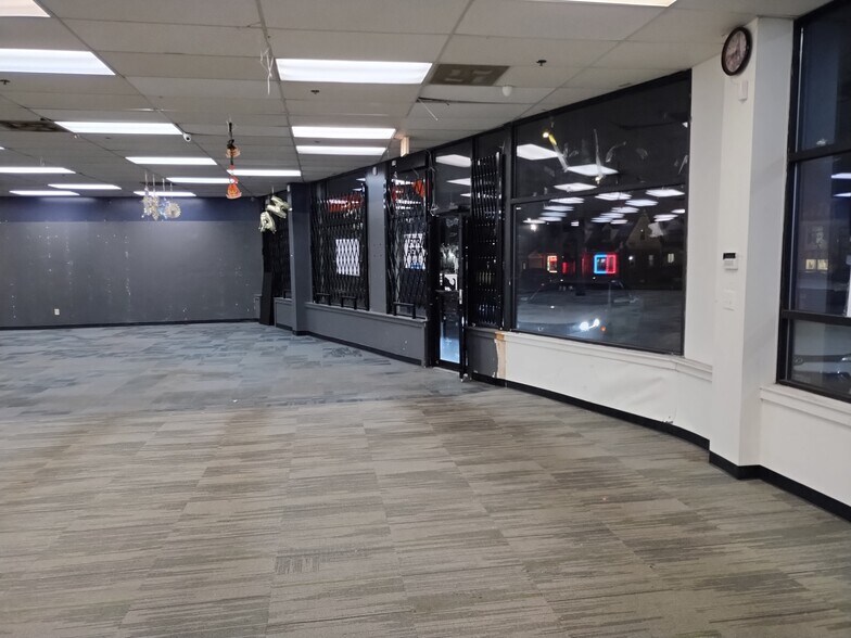 More Photos Of 4310-4328 Main St, Bridgeport Storefront For Lease