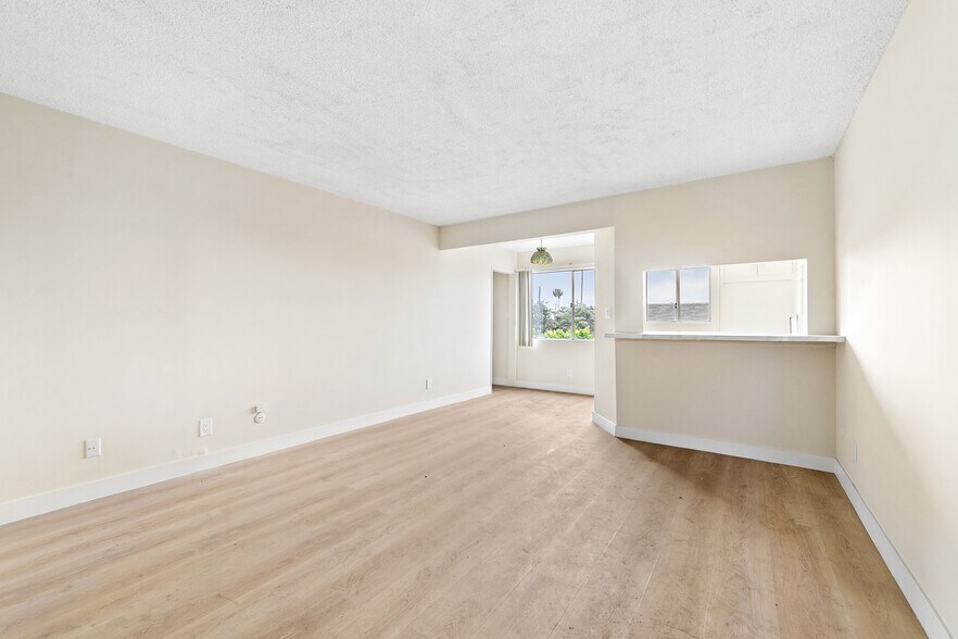 More Photos Of 571 Fairview Ave, Los Angeles Apartments For Sale