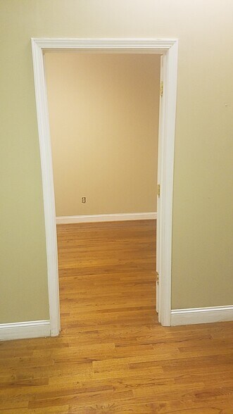 More Photos Of 5 Clusters Ct, Columbia Office For Lease