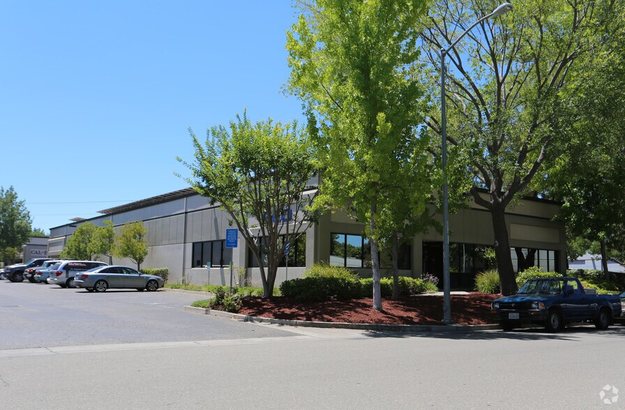 More Photos Of 1069 Serpentine Ln, Pleasanton Manufacturing For Lease