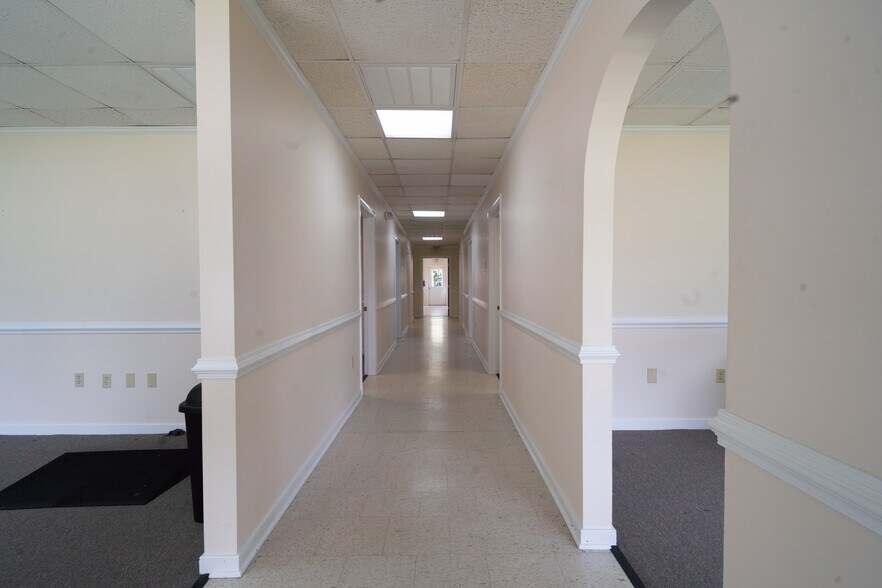 More Photos Of 220 Chesapeake Dr, White Stone Office For Sale