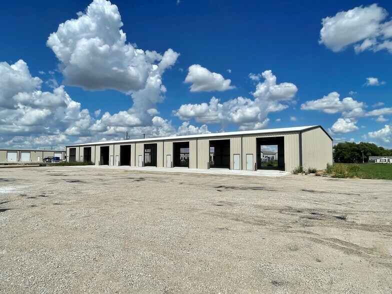 More Photos Of 636 County Road 4841, Haslet Industrial For Lease