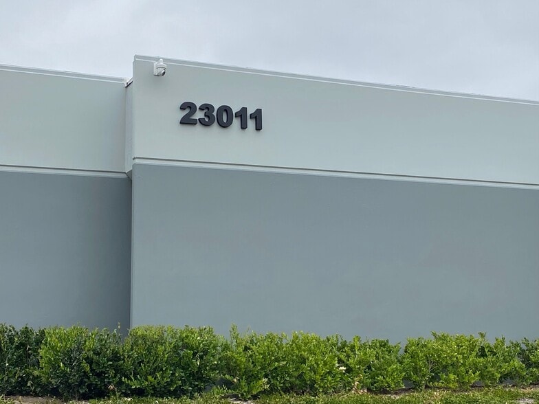 More Photos Of 23011 Alcalde Dr, Laguna Hills Warehouse For Lease