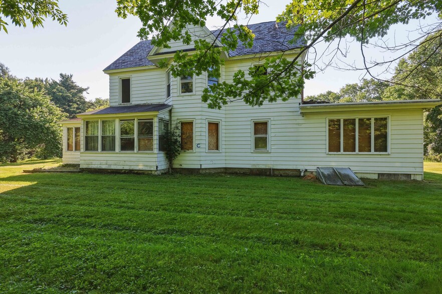 More Photos Of 527 Heineberg Dr, Colchester Apartments For Sale