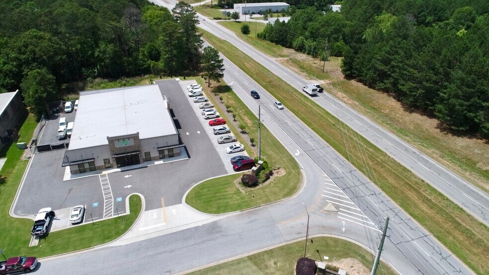 More Photos Of 801 Garmon Park Ct, Loganville Office For Lease