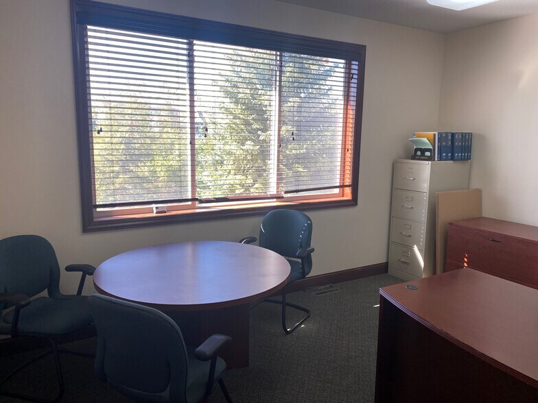 More Photos Of 11302 86th Ave N, Maple Grove Office For Lease
