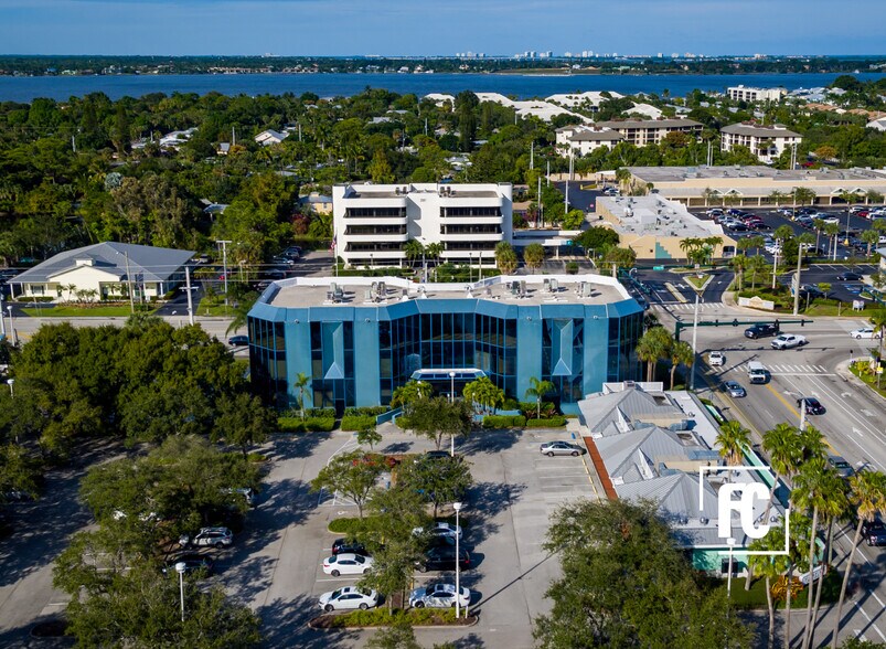 More Photos Of 2100 SE Ocean Blvd, Stuart Medical For Lease