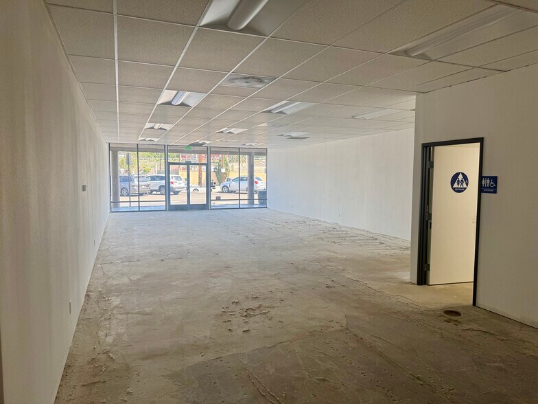 More Photos Of 6400-6436 E Stearns St, Long Beach Unknown For Lease