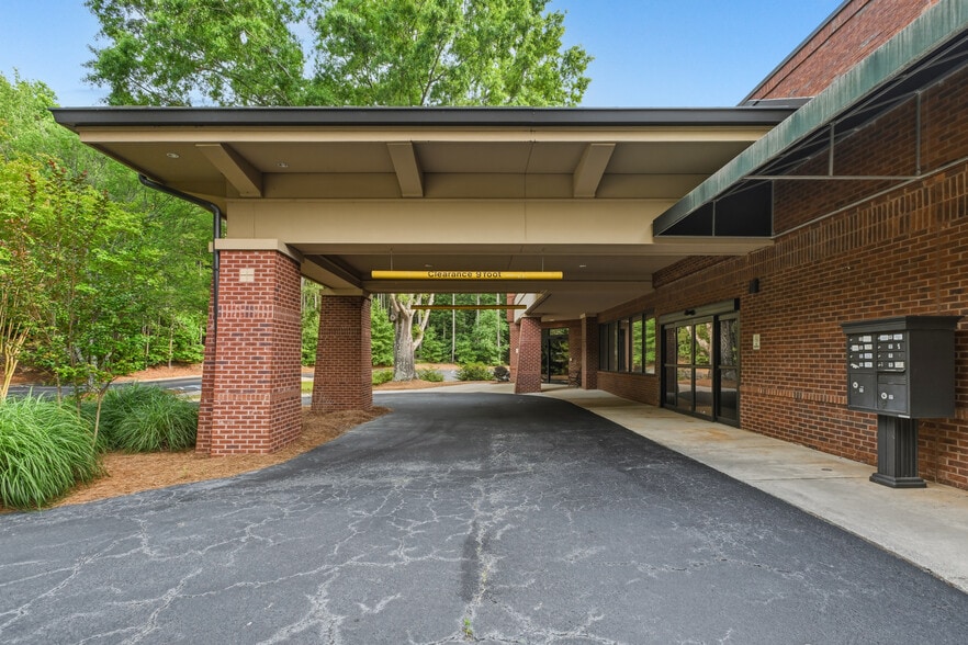 More Photos Of 1230 Bald Ridge Marina Rd, Cumming Medical For Lease