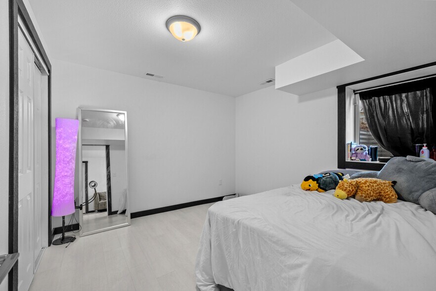 More Photos Of 1113 10th St NW, Minot Multifamily For Sale