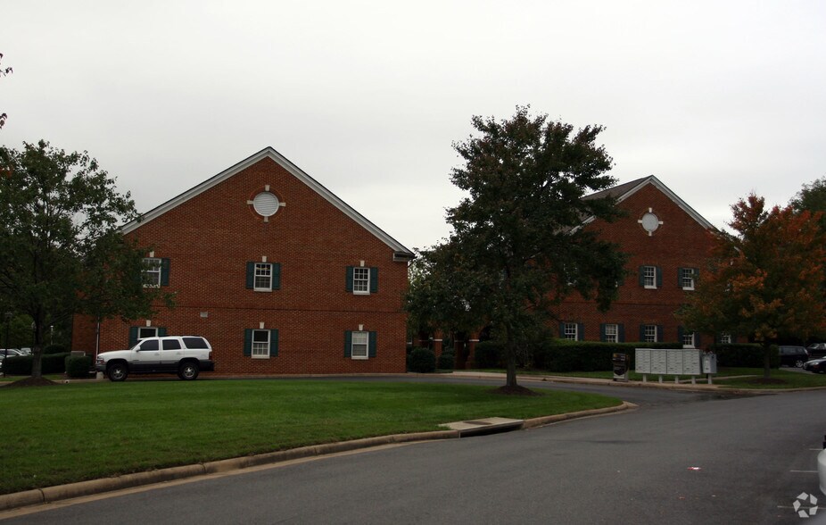 601623 Jefferson Davis Hwy, Fredericksburg, VA 22401 Lofts/Showrooms For Lease