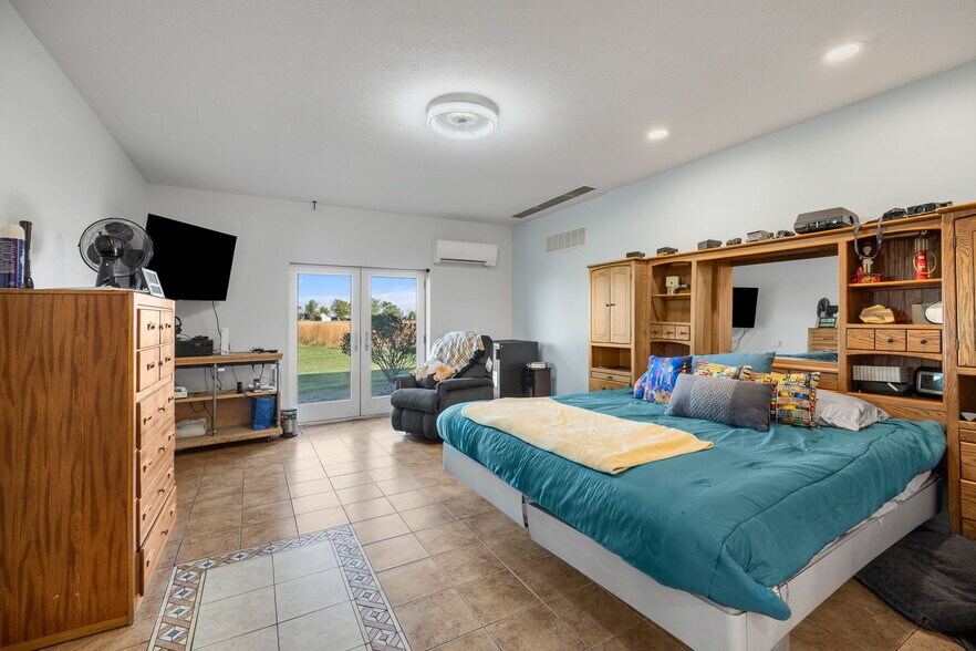 More Photos Of 8796 S US Highway 231, Brookston Specialty For Sale