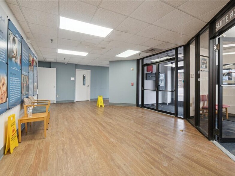 More Photos Of 1100 W Saginaw St, Lansing Medical For Sale