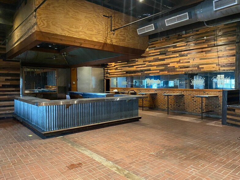 More Photos Of 2509 W Parrish Ave, Owensboro Restaurant For Lease