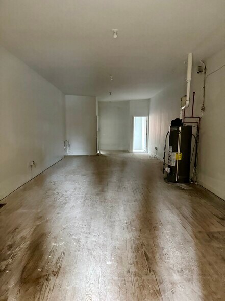 More Photos Of 29 E Cross St, Baltimore Storefront Retail Office For Sale