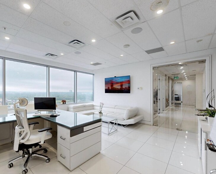 More Photos Of 7191 Yonge St, Markham Medical For Sale