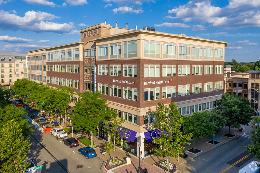 More Photos Of 62 Memorial Rd, West Hartford Unknown For Lease