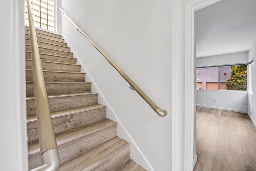 More Photos Of 742 Washington Blvd, Marina Del Rey Loft Creative Space For Sale