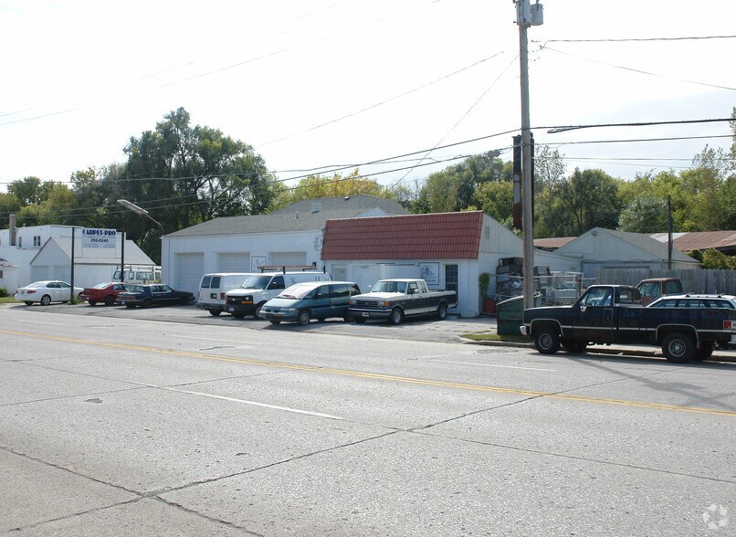 More Photos Of 6720 Railroad Ave, Omaha Warehouse For Sale