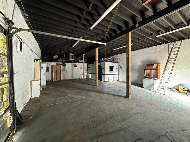 More Photos Of 10606 Warwick Blvd, Newport News General Retail For Sale