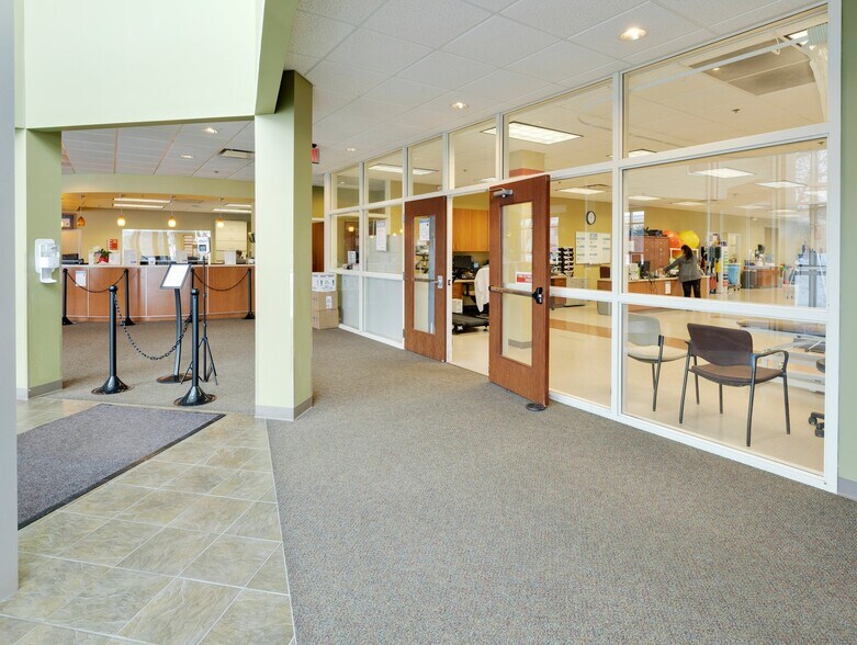 More Photos Of 1975 Melissa Ln, Aurora Health Club For Sale